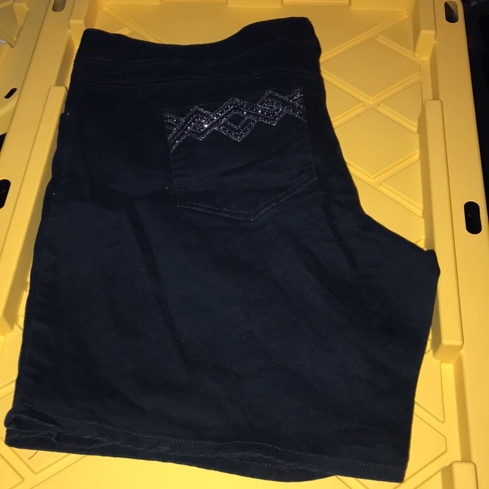 Lee black denim shorts - Picture 2 of 11